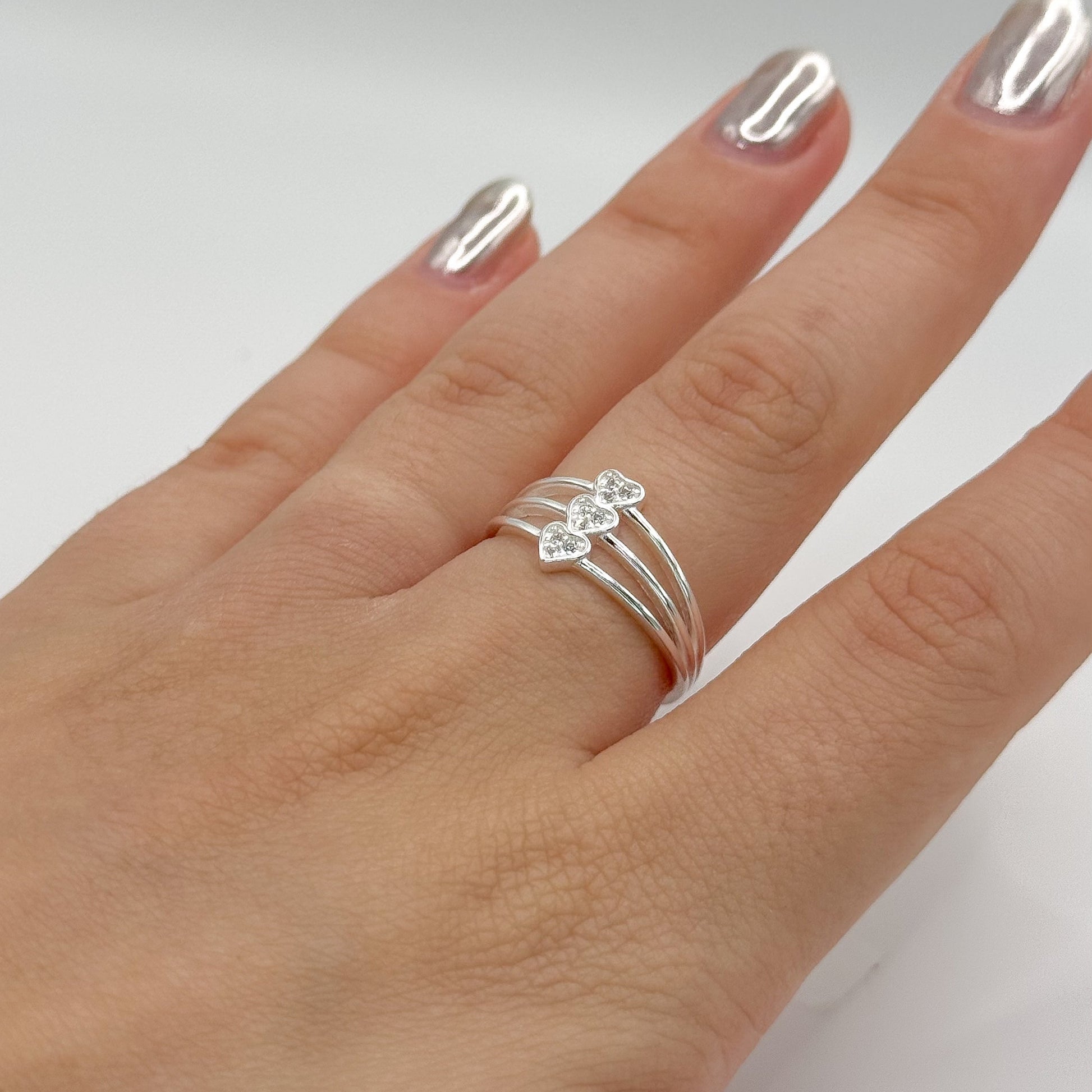 Anel Triplo Corações Annavi