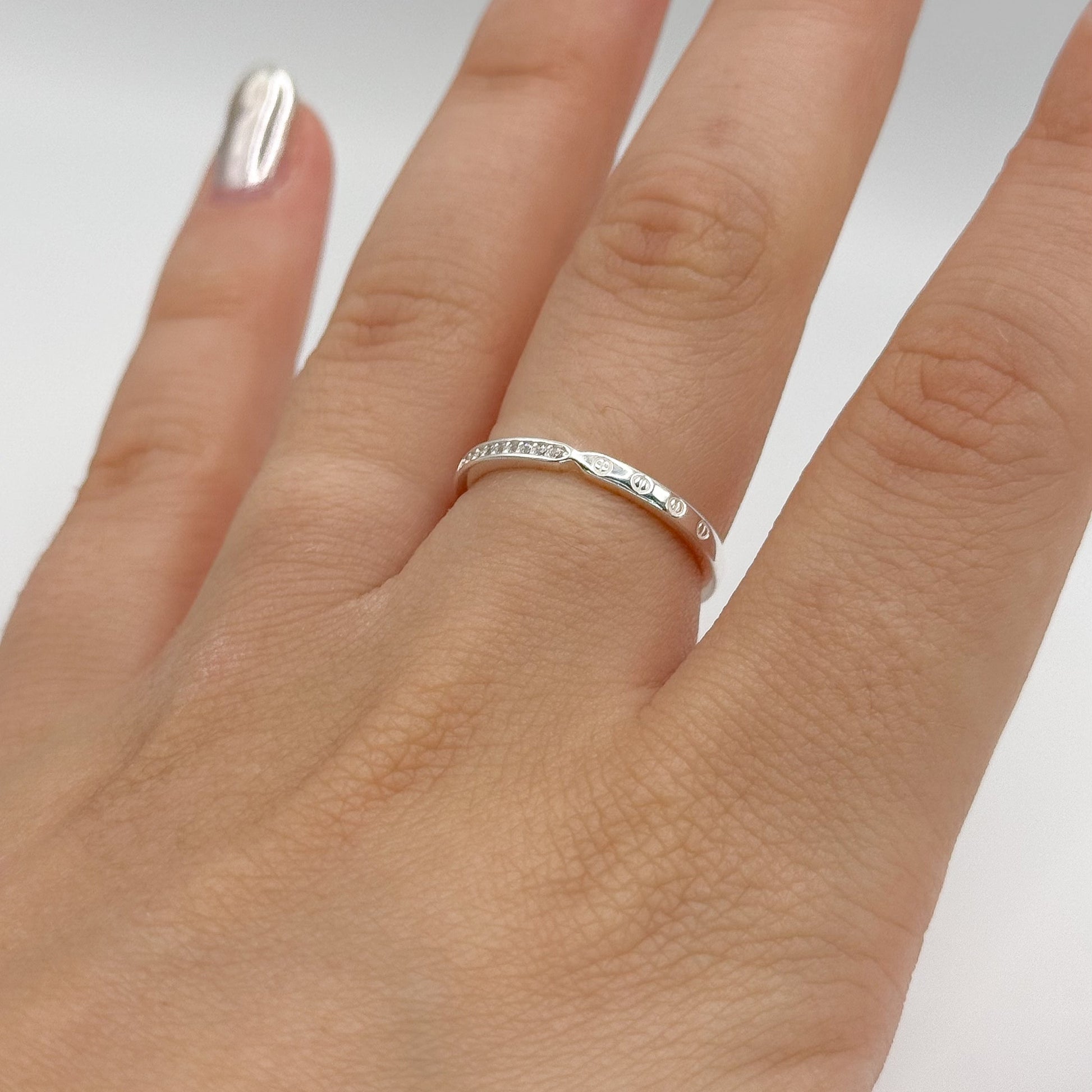 Anel Minimalista Annavi