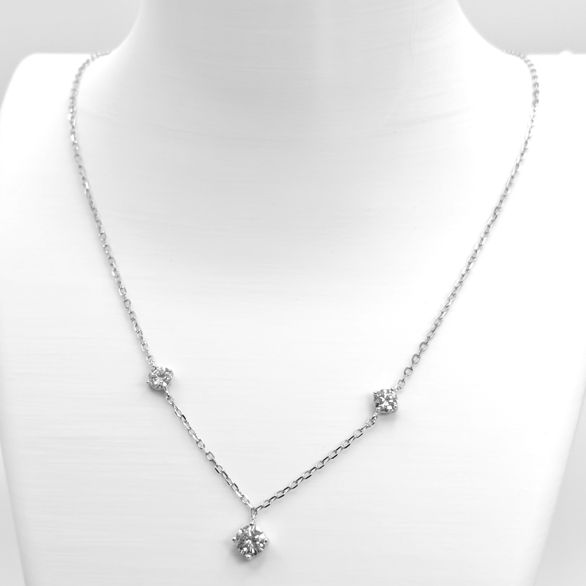 Colar 3 Pontos De Luz Moissanite Annavi