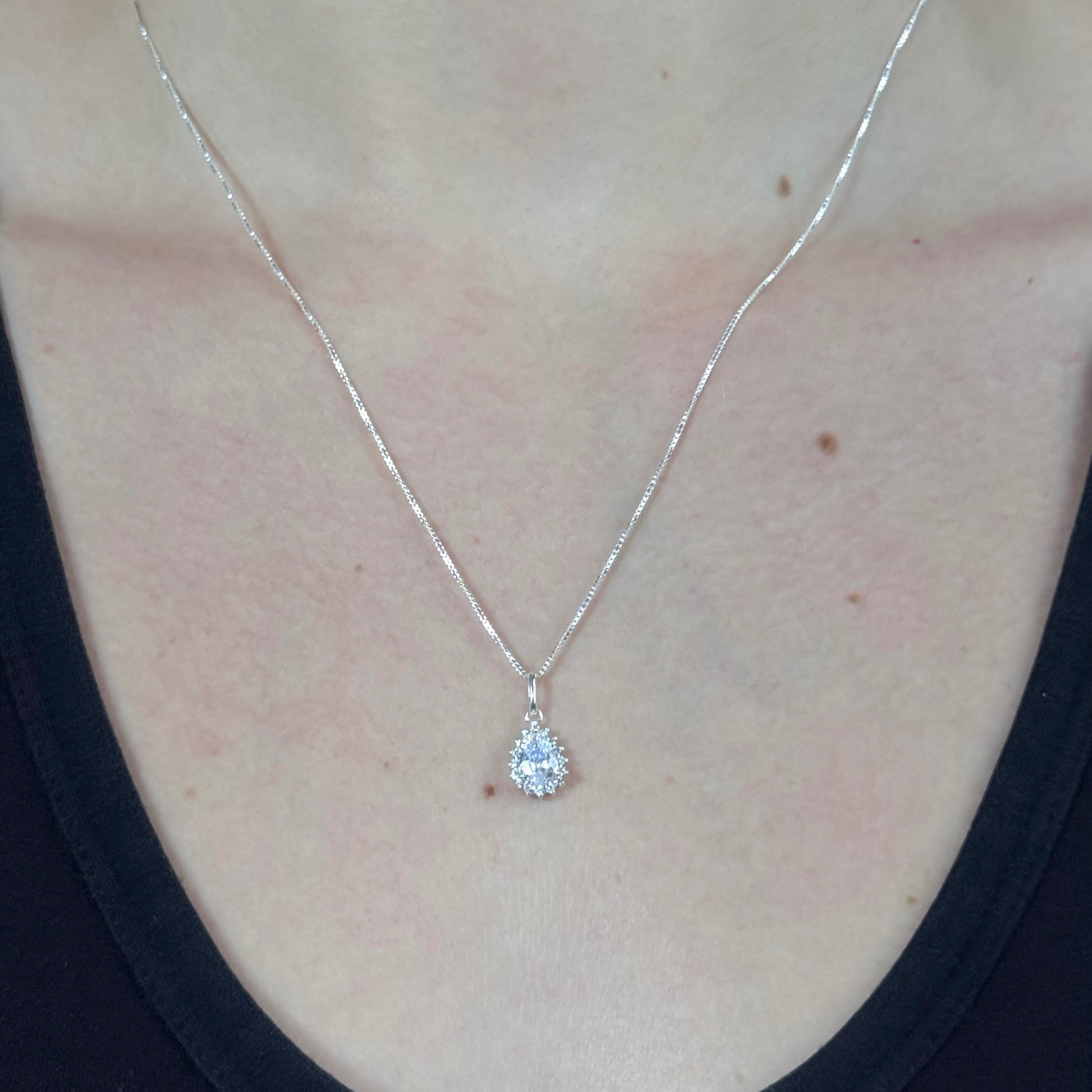 Kit Colar e Brinco Gota Annavi