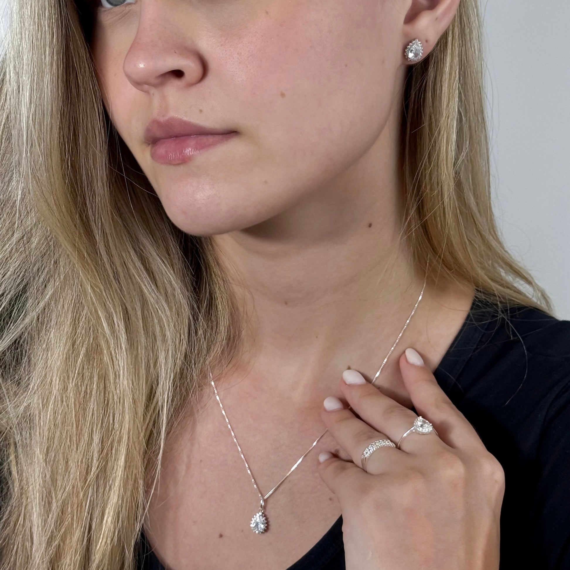 Kit Colar e Brinco Gota Annavi