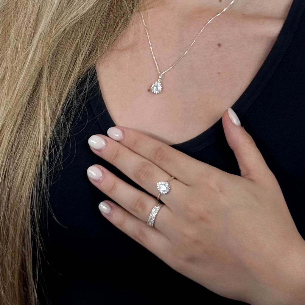 Anel Duplo Aparador Meia Aliança Cravejada Annavi