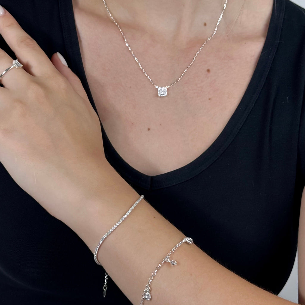 Colar Quadrado Cravejado Annavi