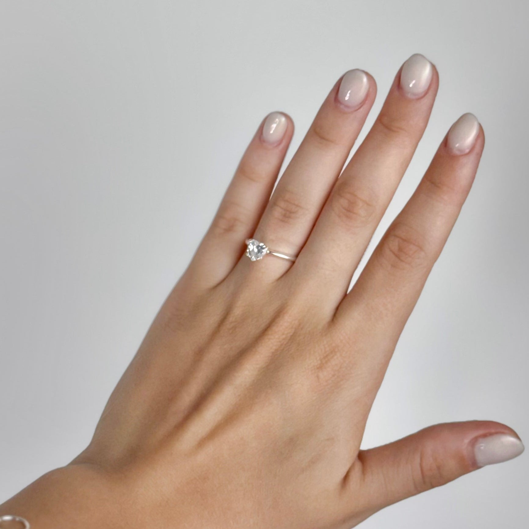 Anel Solitário Coração Zircônia Annavi