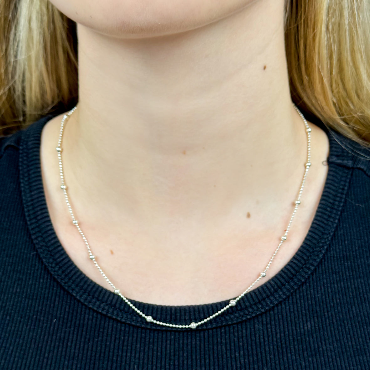 Choker Bolinhas Annavi
